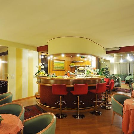 Residence Antares Мадонна-ди-Кампильо Экстерьер фото